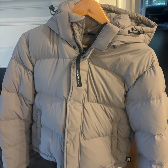 Aritzia Jackets & Blazers - Aritzia Super Puffer Shorty Jacket